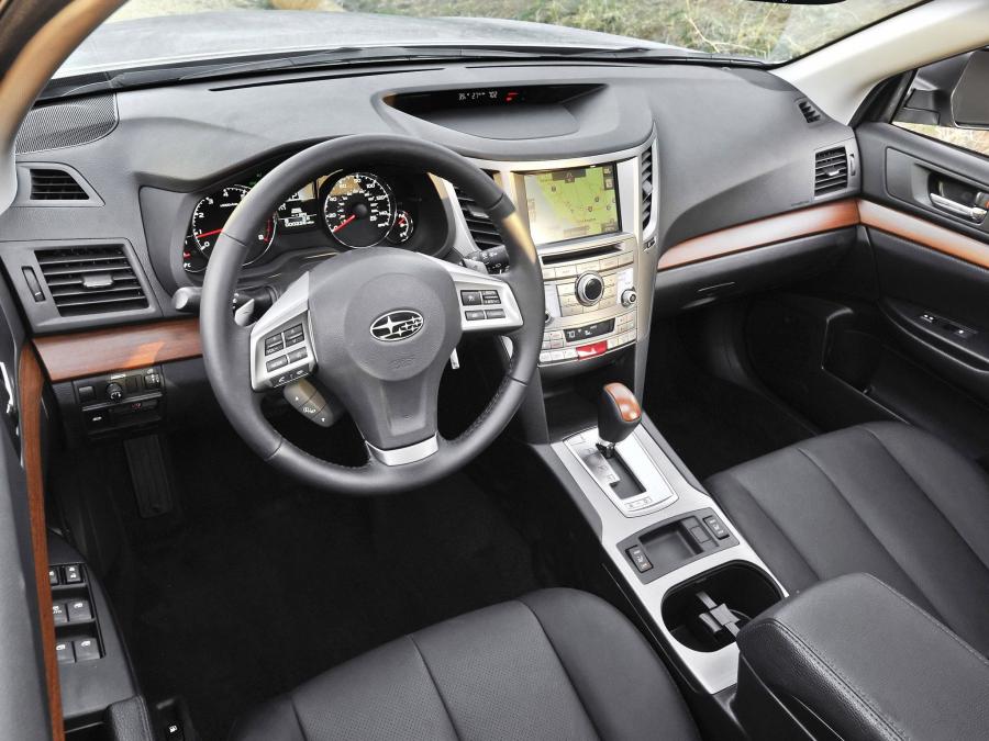  Subaru Outback 2.5i 2012 года  (US) (фото 2 из 20)
